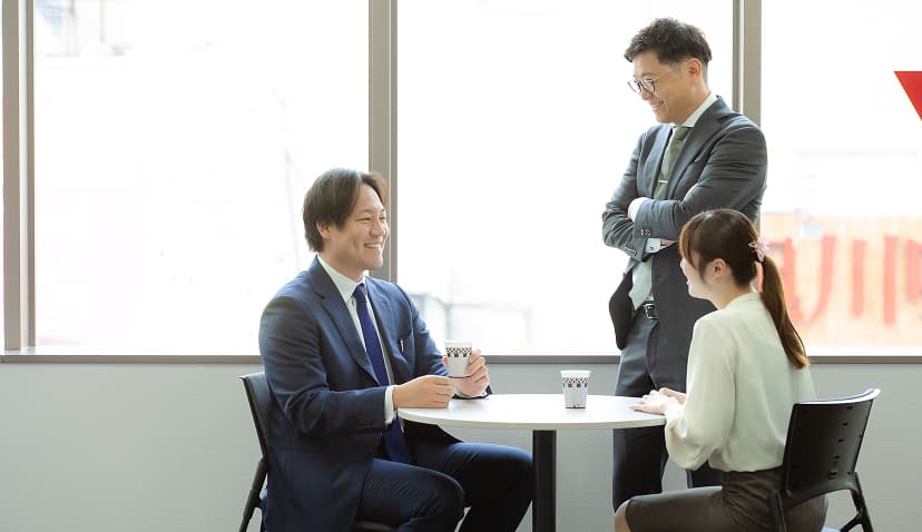 活躍する社員の様子